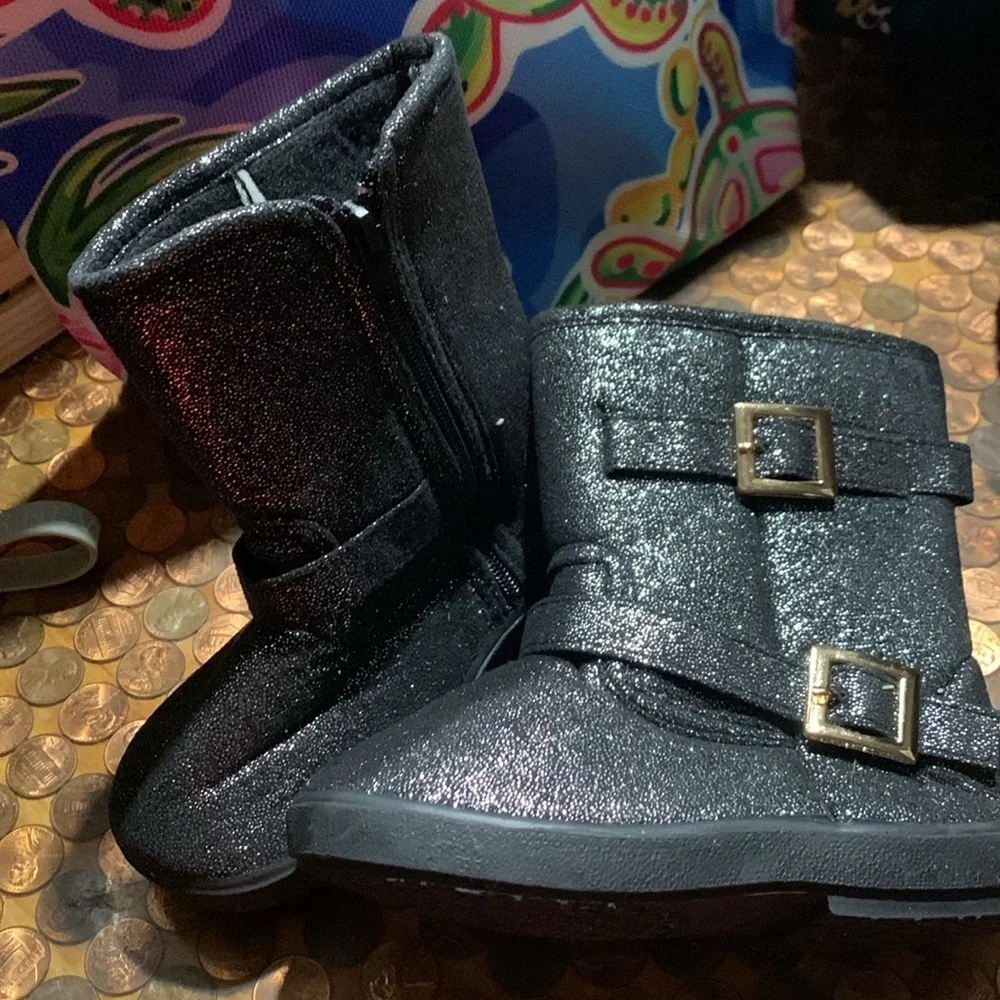 Sparkling girls boots